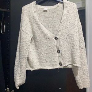 Tillys Sweater only worn once- size xl